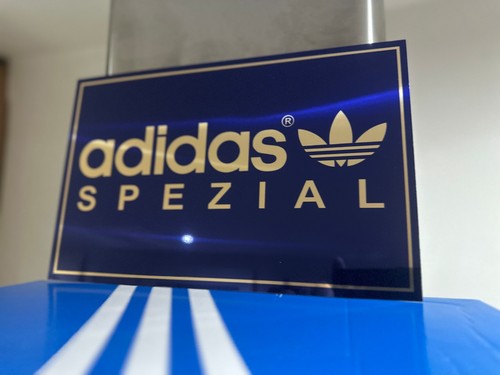 Insegna adidas sonder oro - insegna,